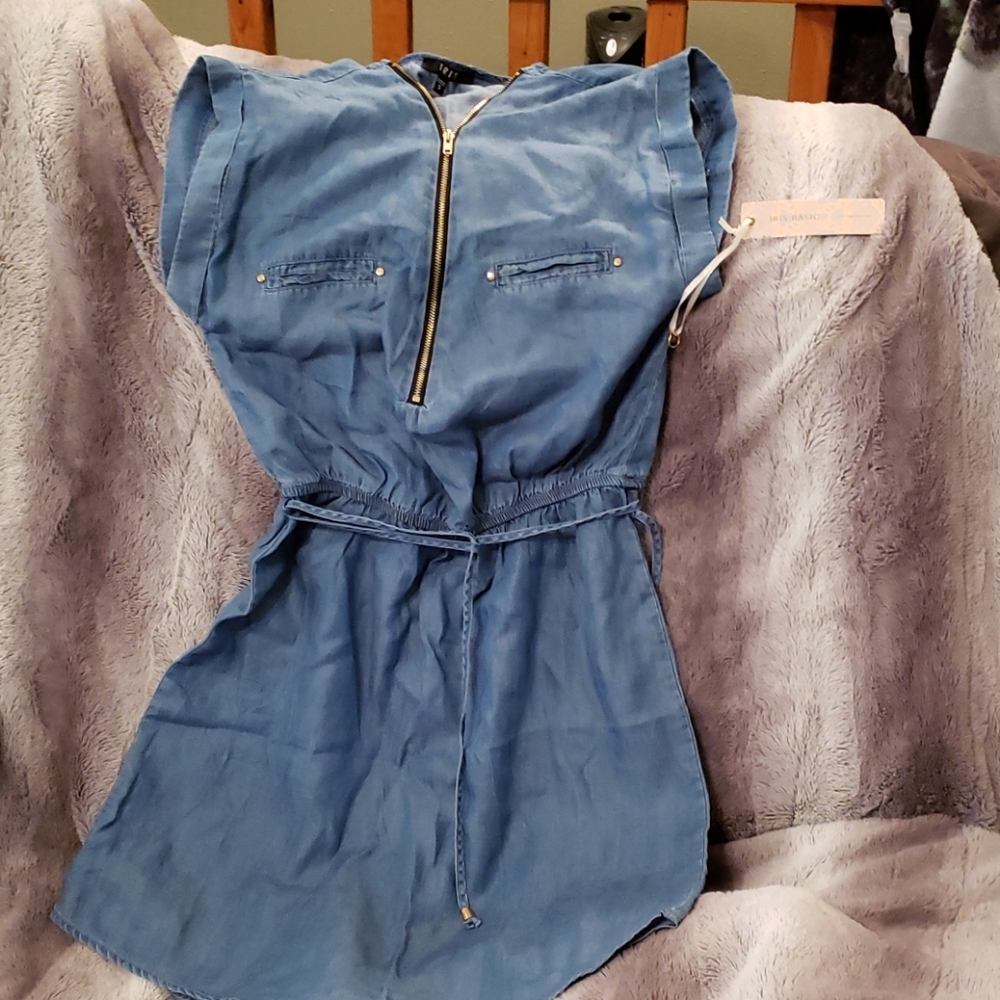 BNWT Jrs Iris denim look lightweight dress.